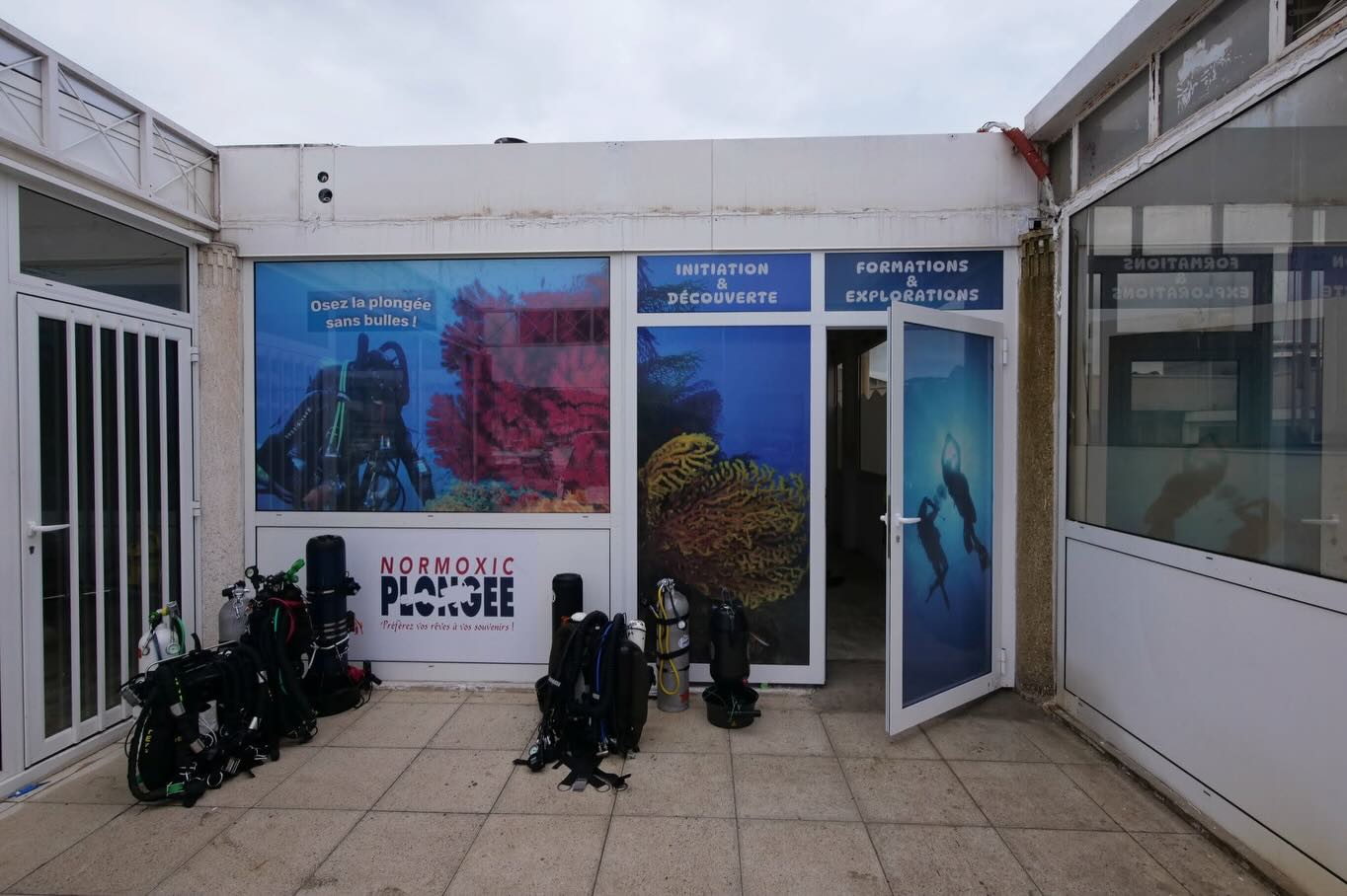Local du club Normoxic Plongée à Vallauris avec équipement de plongée technique